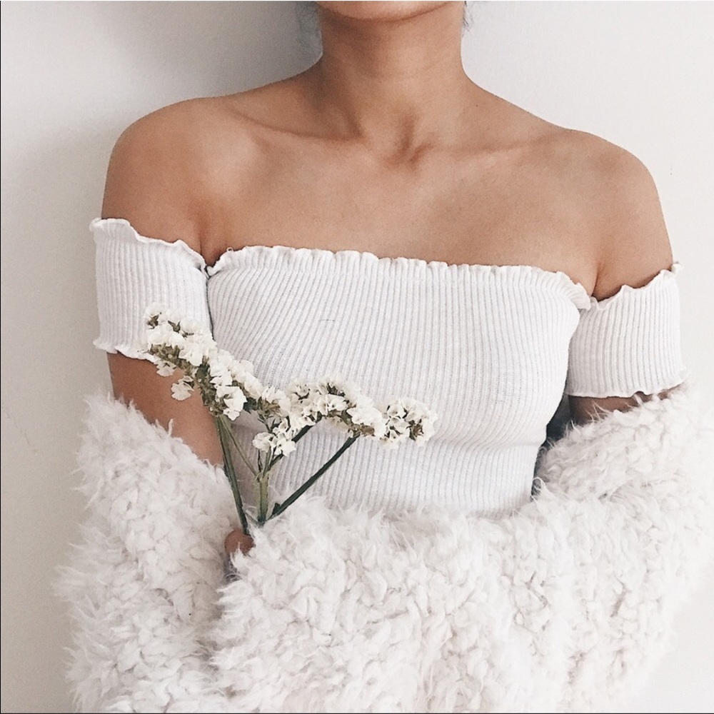 Breath of youth off the shoulder top